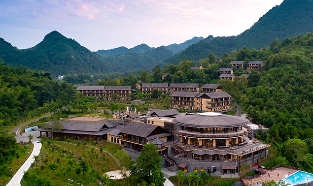 广旅·巴马赐福湖君澜温泉度假酒店