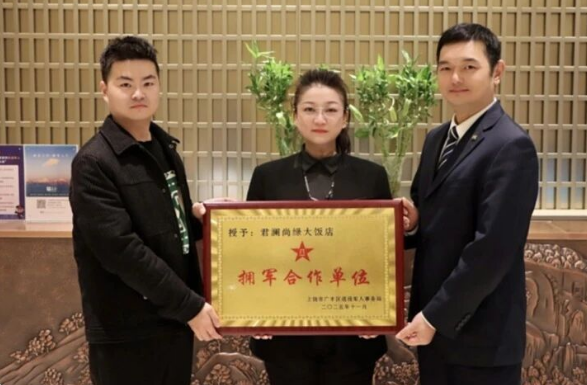 1764638368184774pLil.png 1764638368184774pLil.png